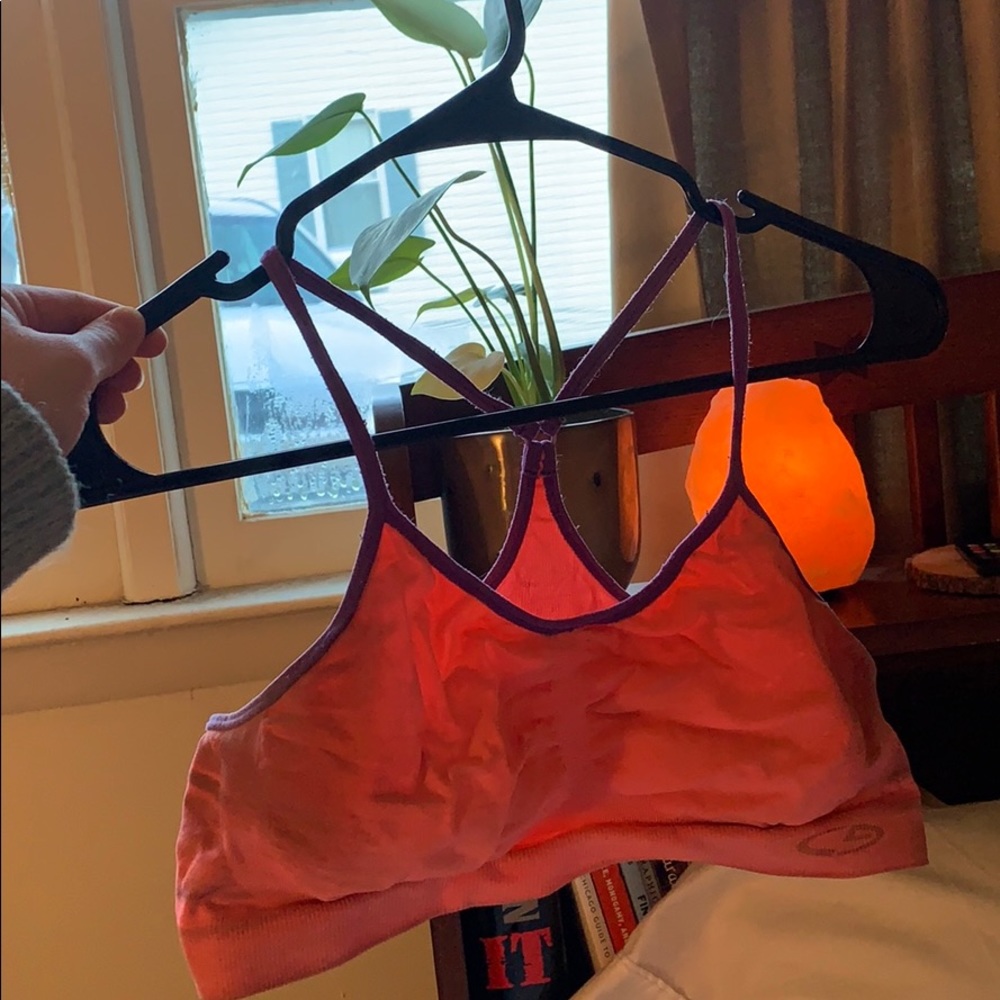 sports bra